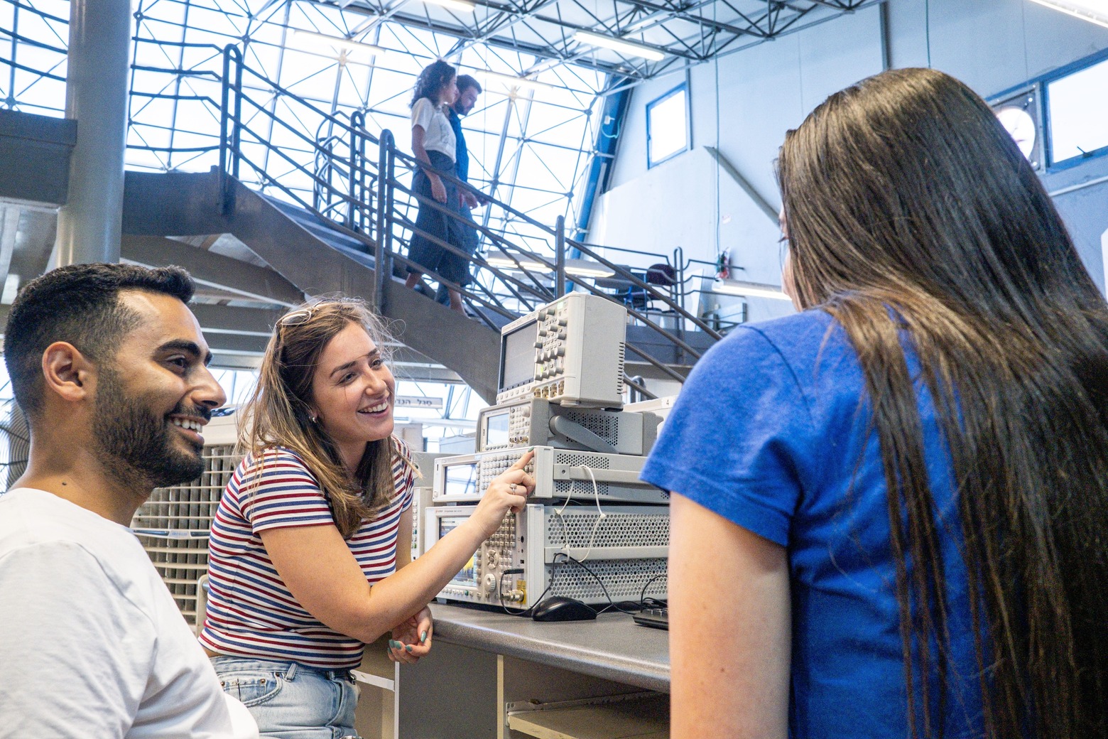 Фон образование. Качество высшего образования в мире. Качество высшего образования в мире. Современное высшее образование. Опрос про высшее образование.