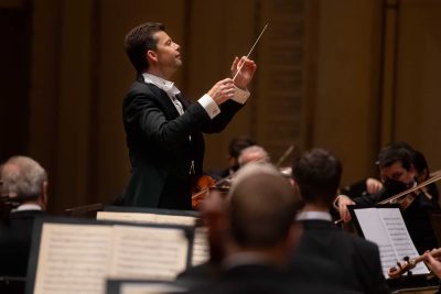 Иерусалимский симфонический оркестр исполнит произведения Моцарта и Бетховена под управлением Юлиана Рахлина 19.05.2024