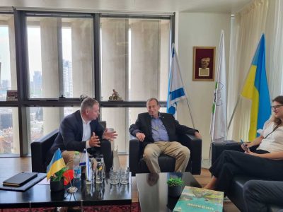 Посол Украины встретился с мэром Тель-Авива и пригласил его в Киев – фото 04.05.2024