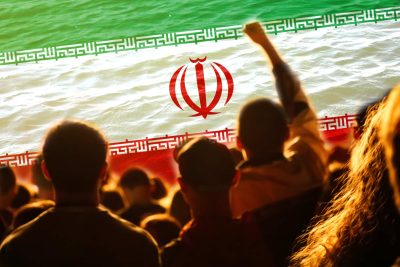 Протесты на флаге Ирана графика