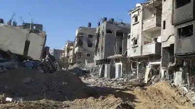 Разрушенная больница в Газе фото