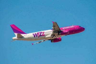 Израильские авиакомпании бьют тревогу из-за базы Wizz Air – ожидается ли снижение цен на билеты