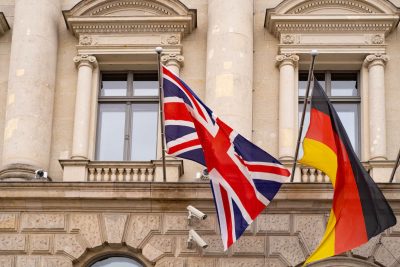 Флаги Великобритании и Германии фото