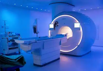 Впервые: МРТ-обследования прямо в больничной кассе 09.11.2025