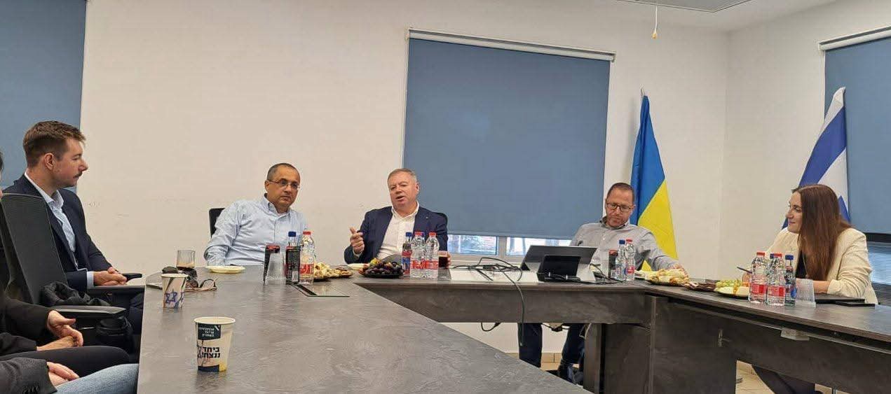 Посол Украины Евгений Корнийчук посетил Ариэльский университет 20.11.2025