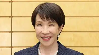 Санаэ Такаити фото