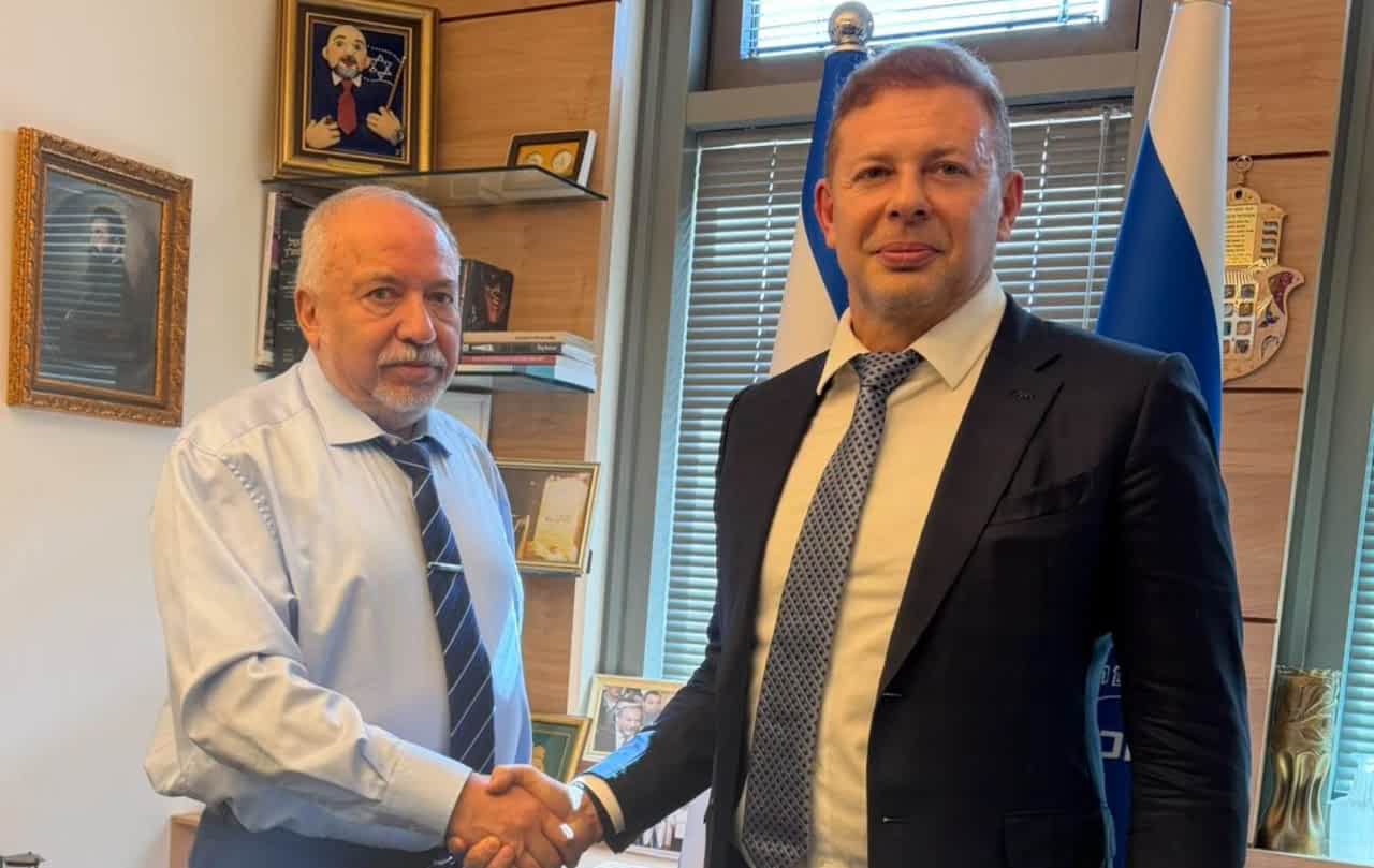 Авигдор Либерман и Олег Вишняков фото